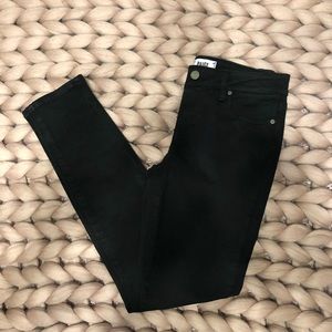 NWT Paige Black Skinny Jeans Sz 28